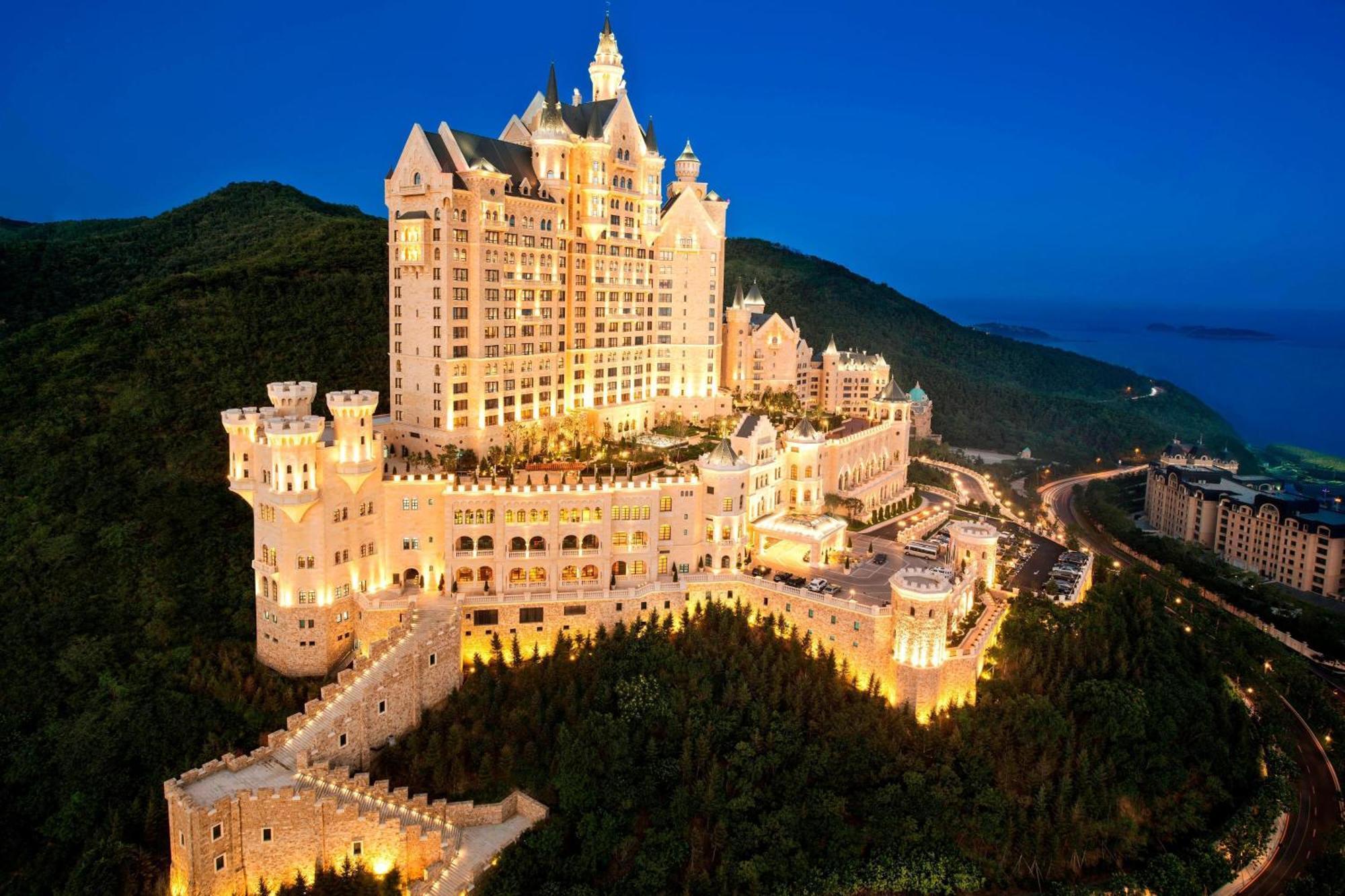 The Castle Hotel, A Luxury Collection Hotel, Далянь Экстерьер фото